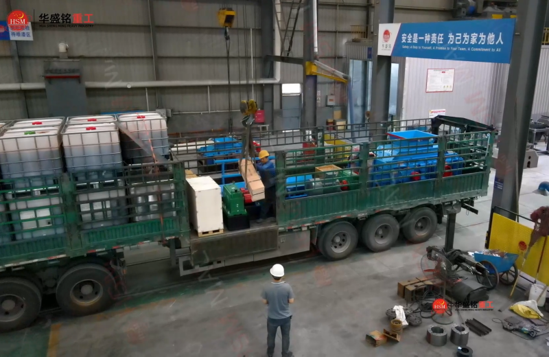 2PGY 1000*800對(duì)輥破碎機(jī)發(fā)往：遼寧·遼陽(yáng)！