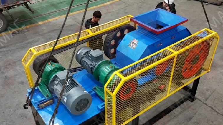 彈簧對(duì)輥破碎機(jī)